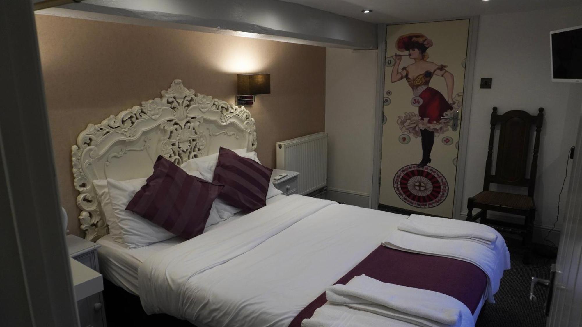 Hotel The Bell Shifnal Exterior foto