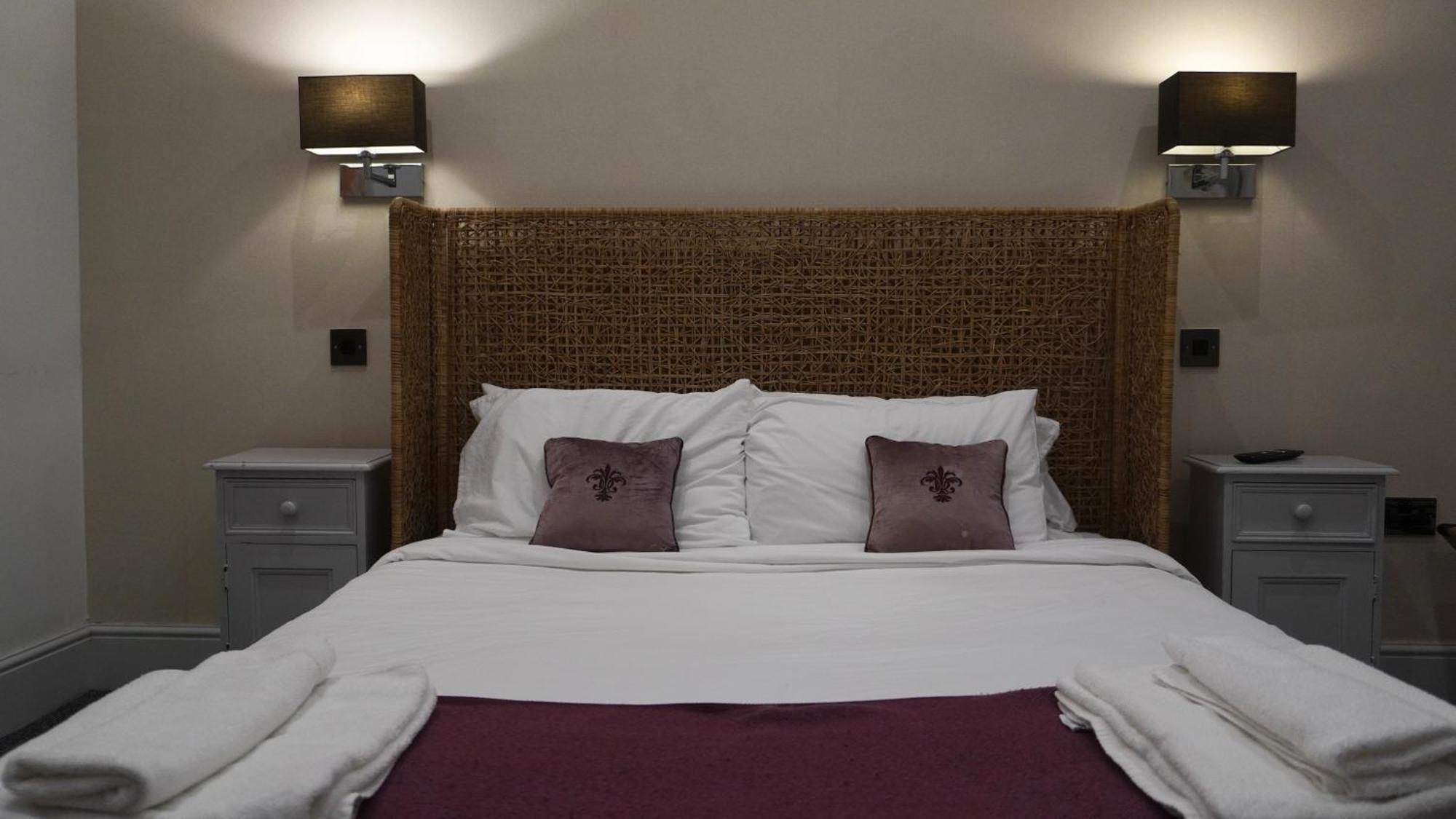 Hotel The Bell Shifnal Exterior foto
