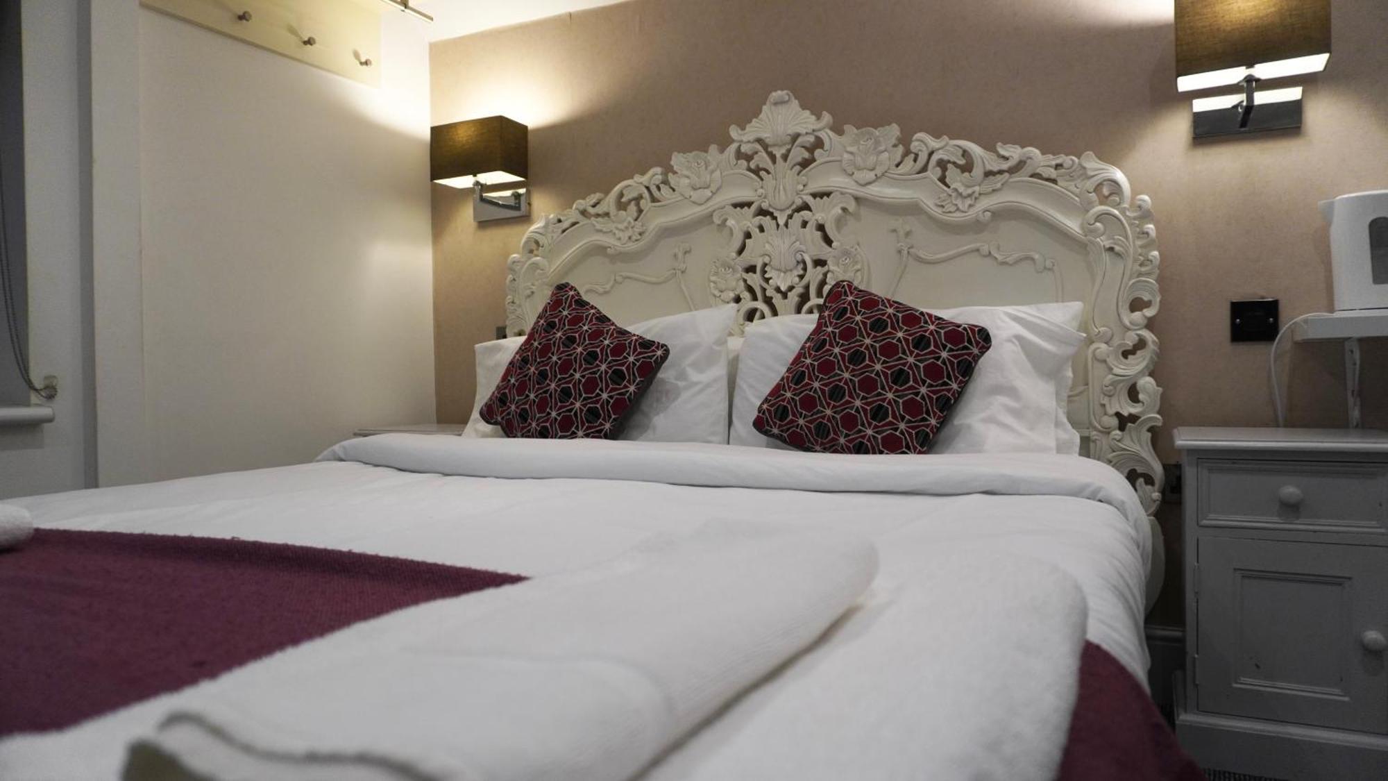 Hotel The Bell Shifnal Exterior foto